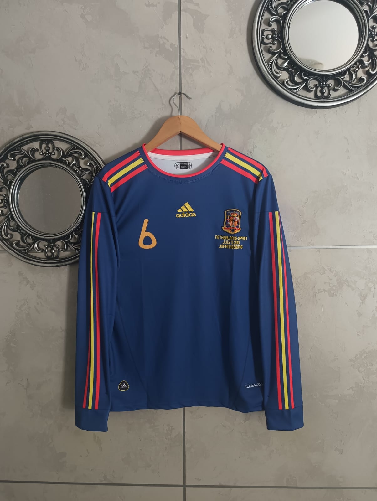 SPAIN 2010 AWAY WORLD CUP FULL SLEEVE EMBROIDERY (("FS RN EMBROIDERY''))