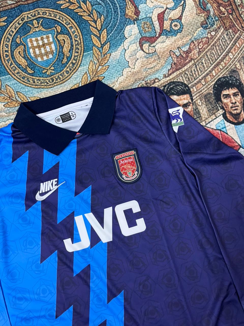 ARSENAL 1995/96 AWAY KIT (BERGKAMP) FULL SLEEVE