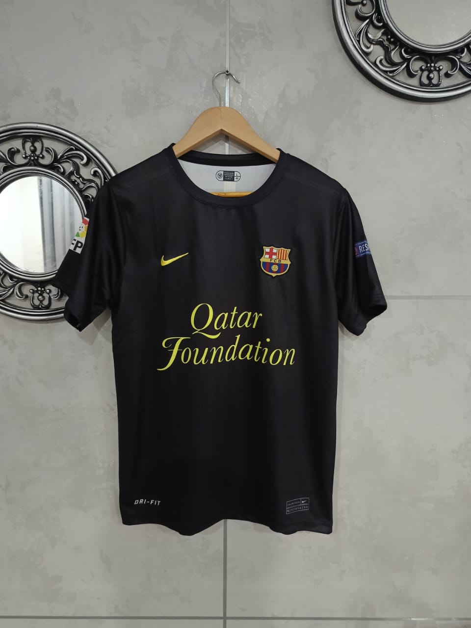 FC Barcelona 2011/12 Away Jersey – Qatar Foundation Edition (Half Sleeve)
